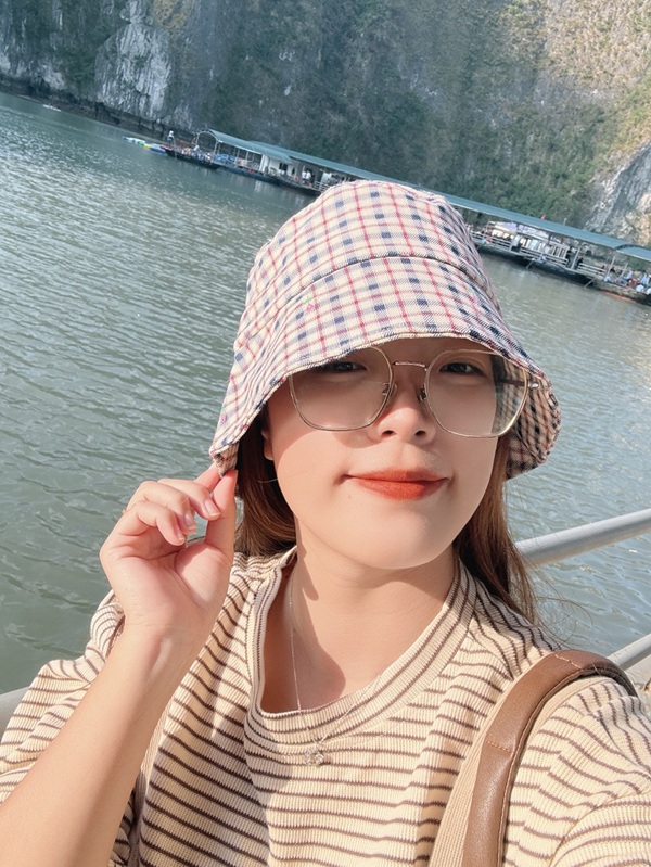 Nguyệt tại Hạ Long